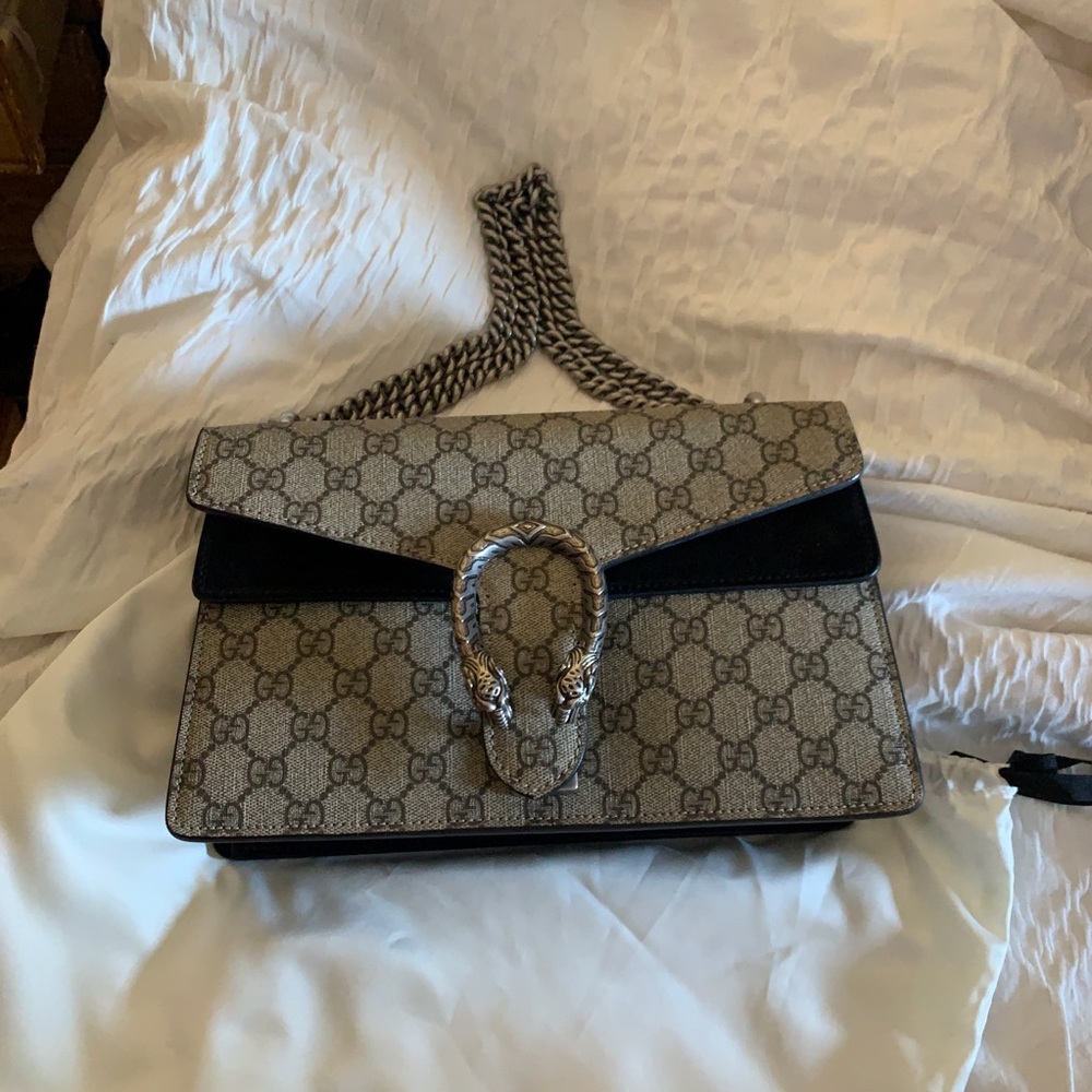 Beautiful Gucci Handbag Like new worn once